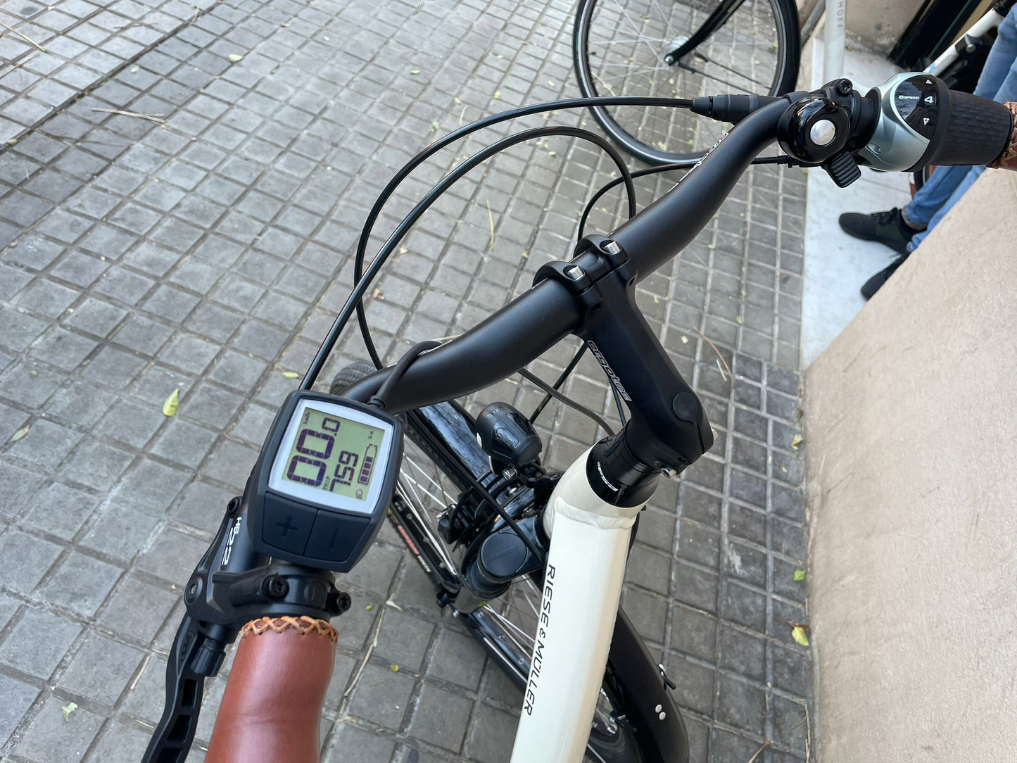 Bicicleta eléctrica de Segunda Mano Riese & Müller Swing Crema